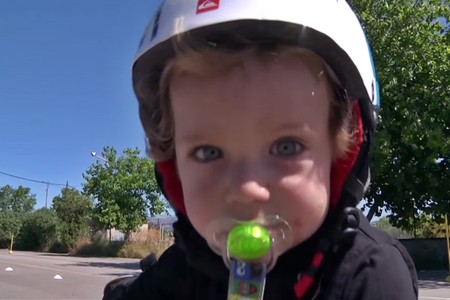 Mario: montando en moto con sólo 1 año. El autoproclamado "récord mundial" de Chicho Lorenzo