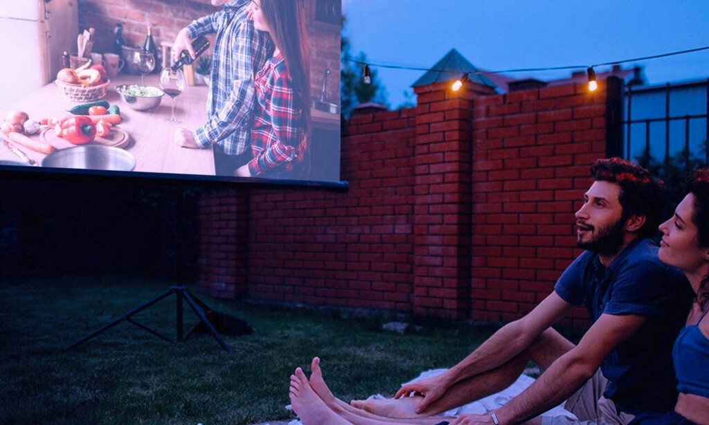 Monta tu propio cine en tu jardín o terraza: todo lo que necesitas para disfrutar del cine al aire libre 