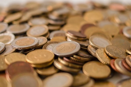 Google es la marca que más penaliza a Europa con el cambio de moneda al comprar gamas altas