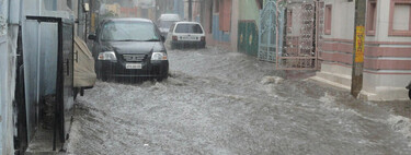 Reclamar al seguro daños en el coche por lluvias torrenciales: todo lo que debes saber
