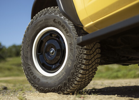 Ford Bronco Heritage 4