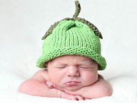 Preciosos gorros tejidos para recién nacidos