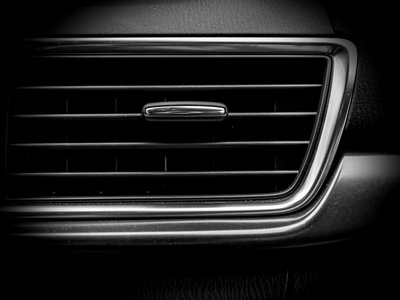 ¿Mal olor y aire de baja calidad? Este verano revisa el filtro del habitáculo