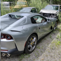 Dolorpasión™: Valet parking se roba un Ferrari 812 GTS 2021 y lo deja a la deriva tras chocarlo