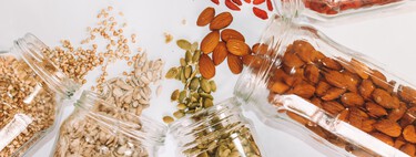 Siete alimentos para sumar fibra a la dieta keto y 27 recetas bajas en hidratos para incluirlos