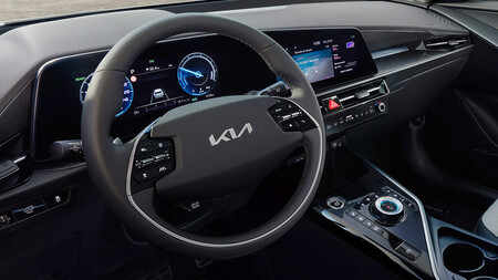 Kia Niro My23 Interior Closeup Dual Displays