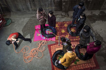 Inflar neumáticos con la nariz