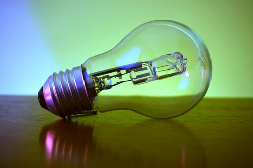 Si estás pagando una barbaridad en el recibo de la luz, lo mejor es comparar con tu vecino: fíjate en esto en fu factura