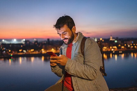 Small Vf Man Riverside Evening Phone Rgb