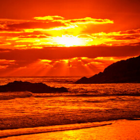 Playas, marisco y uno de los mejores atardeceres de España: el pueblo gallego que lo tiene todo 