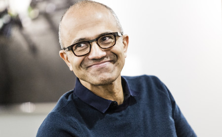 Desde la llegada de Satya Nadella, Microsoft ha crecido un 465%: cuando te despojas de atavismos para ser una cosa muy distinta a lo que te hizo grande 