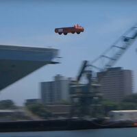 Disparando camiones al agua tan fuerte que rebotaban: así probaba EEUU si las catapultas de los portaviones podían hacer volar un caza a 240 km/h