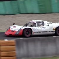 Así es como se conserva un clásico: rodando en circuito con un Porsche 910
