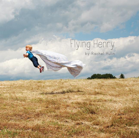 Flying Henry, o cómo ha convertido a su hijo en un bebé volador