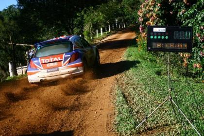 Pleno para Kris Meeke en el Rally de Curitiba