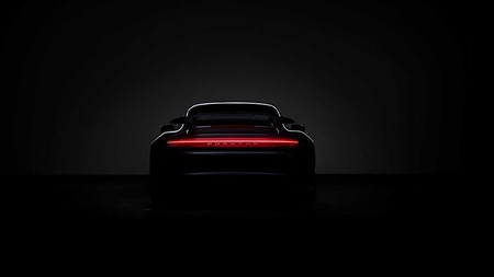 ¡Confirmado! El nuevo Porsche 911 Turbo se presentará este martes y ya enseña su frontal en vídeo