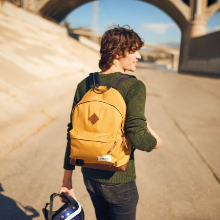 Un espíritu armónico y terroso para tu mochila Wyoming de Eastpak