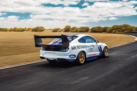 Mustang v8