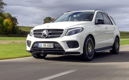 Mercedes-Benz GLE 450 AMG 4Matic: la antesala de AMG, con 367 CV