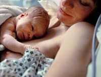 Mayores riesgos en los bebés que nacen por cesárea 