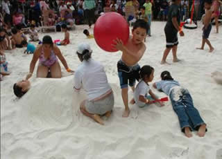Playa artificial en la capital mexicana