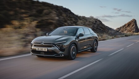 Nuevo Citroën C5 X: el tope de gama Citroën renace como una mezcla de SUV y familiar, con versión híbrida enchufable