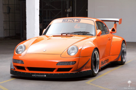 Este Porsche 911 con motor Corvette puede ser tuyo