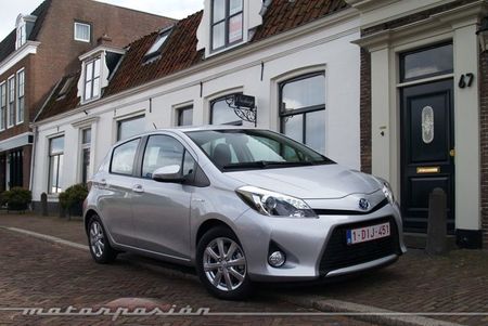 Toyota Yaris Híbrido presentación 01