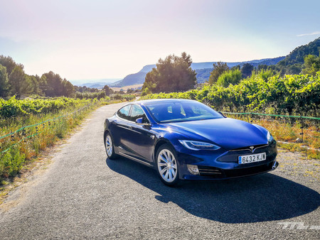 El Tesla Model S promete una actualización para septiembre que le permitirá superar los 640 km de autonomía