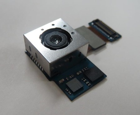 Samsung tiene listo un sensor de 13 megapíxeles con estabilización óptica