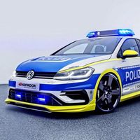 ¡Temible! Con 400 CV y 500 Nm de par, este Golf R de policía es lo que necesitan en 'Alerta Cobra'
