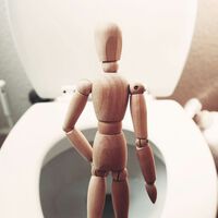 Cada vez más jóvenes tienen hemorroides y el problema está donde todos imaginan: el celular 