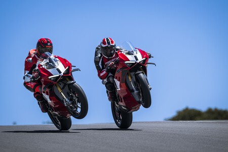 Ducati Panigale V4 R 2023006