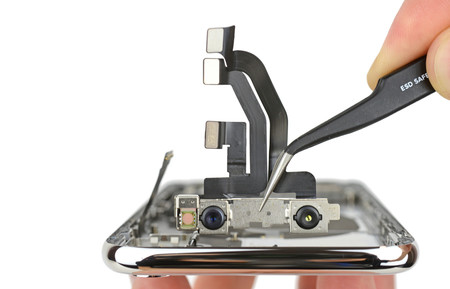 iFixit expone el interior del iPhone X, por primera vez tenemos dos baterías en un iPhone