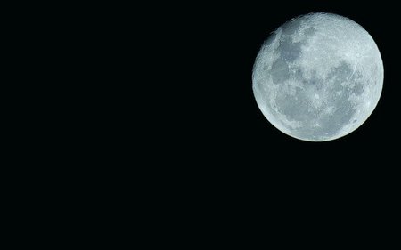 La Luna se viene de fiesta