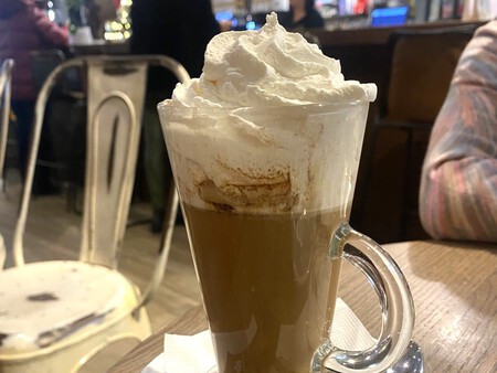 Cafe Vienes