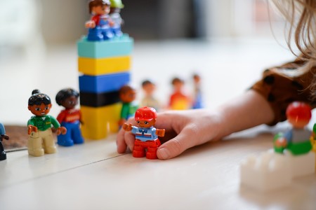 Toys 'r us nos ofrece varias promociones con descuentos del 50% en la segunda unidad y envío gratis