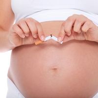 Fumar en el embarazo afecta al desarrollo físico y psíquico del bebé