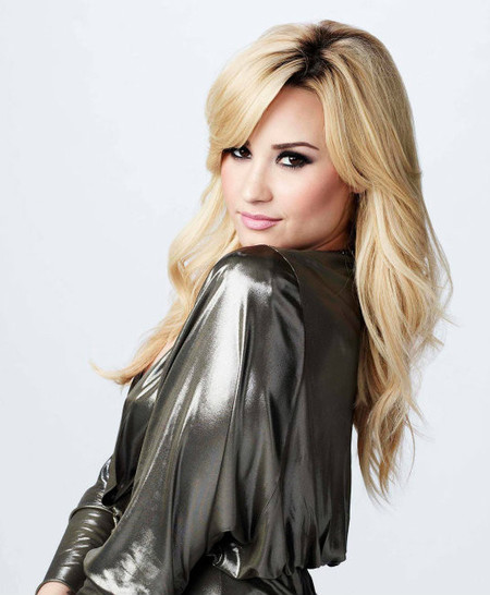 Demi Lovato dará el cante y tendrá novia en 'Glee'