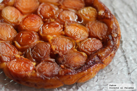 Cómo hacer una tarta tatin de albaricoques