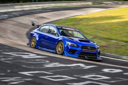 Video: mira al Subaru WRX STI Type RA NBR Special conseguir el récord en Nürburgring