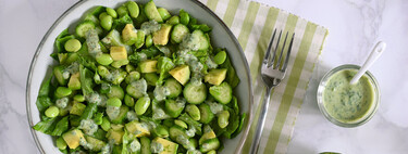 La ensalada rica en proteínas que se prepara en 15 minutos con pepino, aguacate y edamame: ideal para una cena saludable de verano