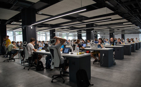Este informe de Hired nos muestra cuáles son los puestos de trabajo para desarrolladores con más demanda y que mejor pagan