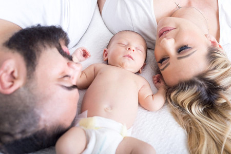 Los padres tendrán derecho a la devolución de retenciones del permiso por paternidad