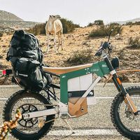 Te cambio tu moto de gasolina por una eléctrica. La idea de electrificación más agresiva no la ha tenido Europa; la ha tenido África