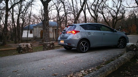 Toyota Auris Hybrid 43