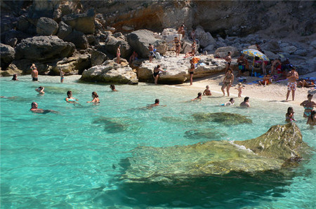 Si viajas a Cerdeña con los niños no te puedes perder estas playas
