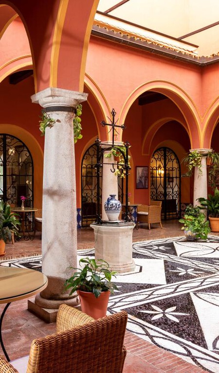 Parador Arcos Patio Interior