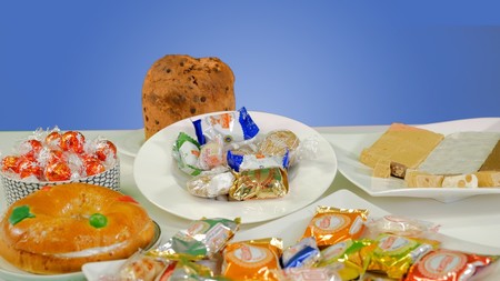 Los dulces más típicos de la Navidad ordenados nutricionalmente del peor al menos malo