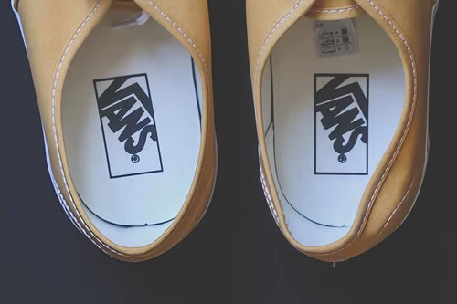 Vans1